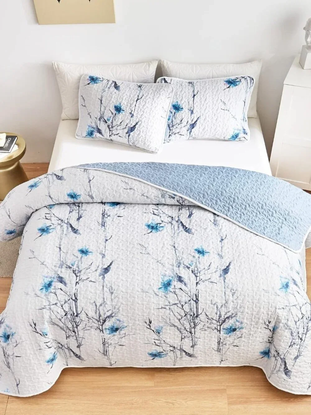 Botanical Quilt Set 2 Pieces Twin Size, Blue Flower Branch on White Reversible B